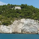 Cala Della Pergola 维耶斯泰