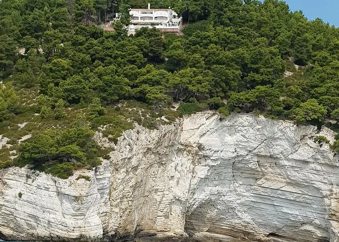 Cala Della Pergola Vieste